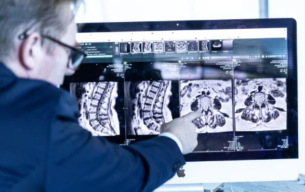 What are the treatment options for spondylolisthesis